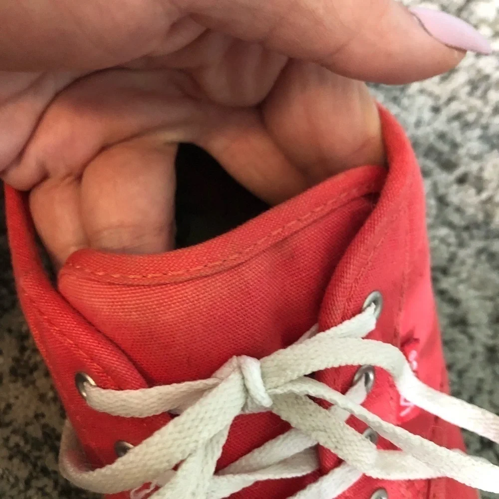 Vans Canvas Low Top Coral Lace Up Sneakers Size 9.5